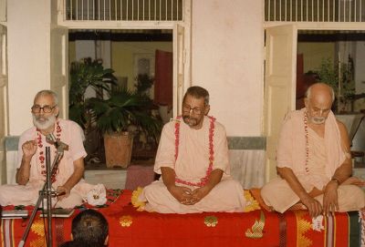 Шри Шримад Бхактиведанта Тривикрама Госвами Махарадж авирбхава-титхи (день явления)